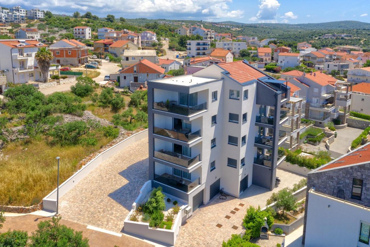 Residence Franc Primosten Bagian luar foto
